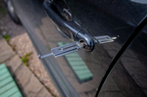 Read more about the article Essential Features to Look for When Hiring a Car Locksmith Henderson, NV